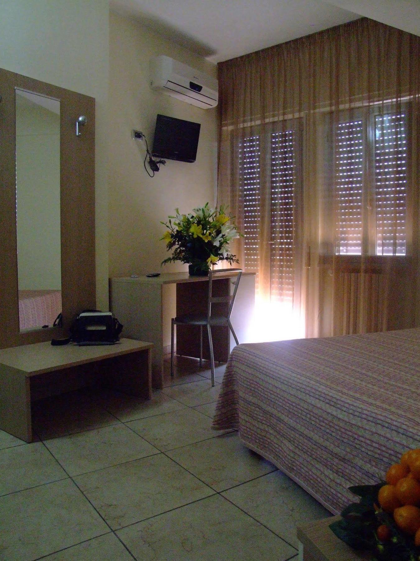 רוסאנו Hotel San Luca מראה חיצוני תמונה