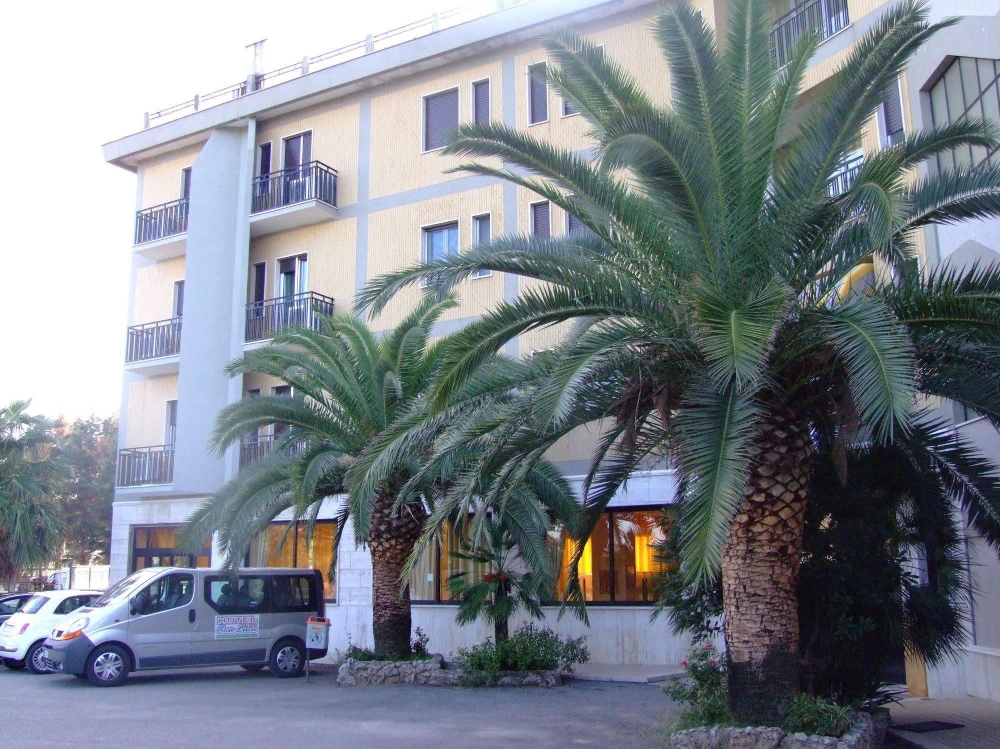 רוסאנו Hotel San Luca מראה חיצוני תמונה